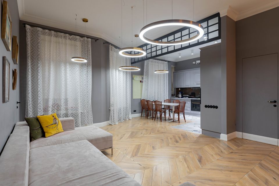 Продаётся 4-комнатная квартира, 140.1 м²