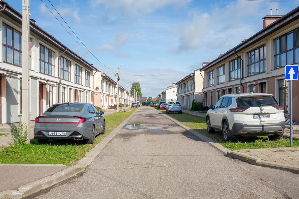 Продаётся 2-комнатная квартира, 56.9 м²