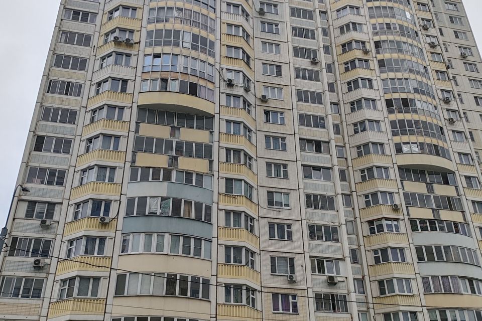 Продаётся 4-комнатная квартира, 101.4 м²