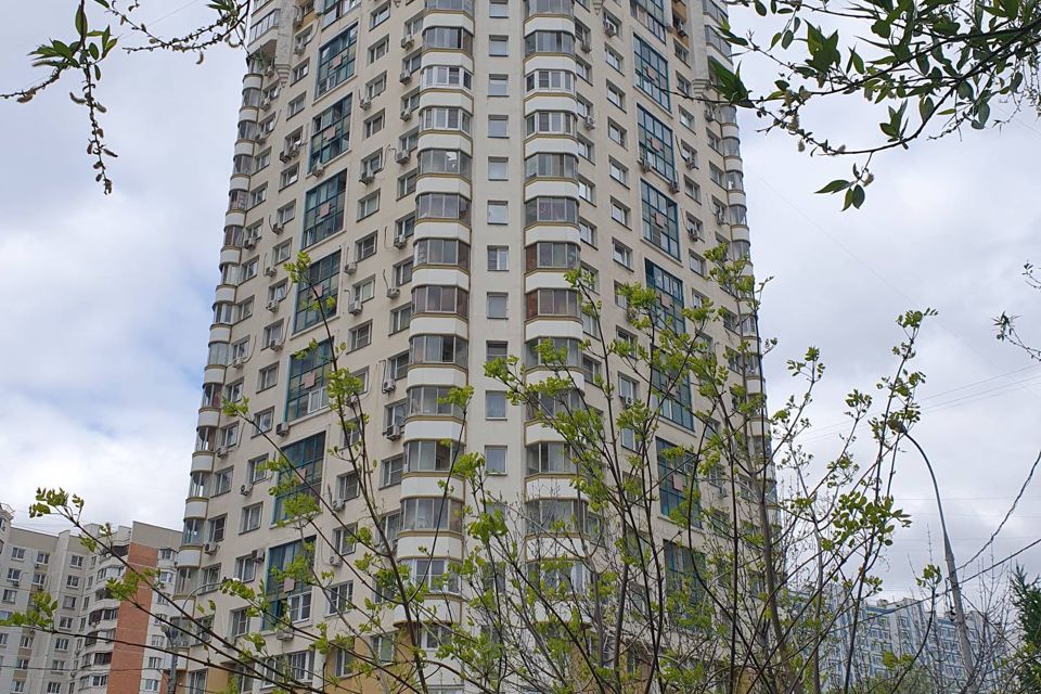 Продаётся 2-комнатная квартира, 56.8 м²