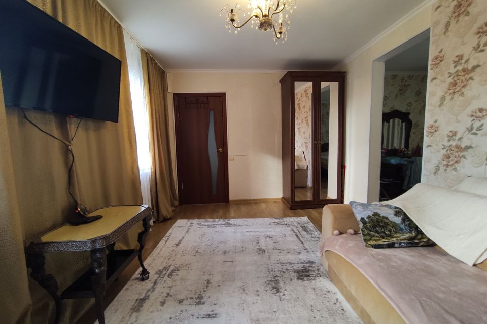 Продаётся 4-комнатная квартира, 71 м²