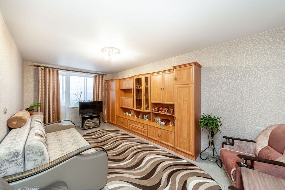 Продаётся 4-комнатная квартира, 71.4 м²