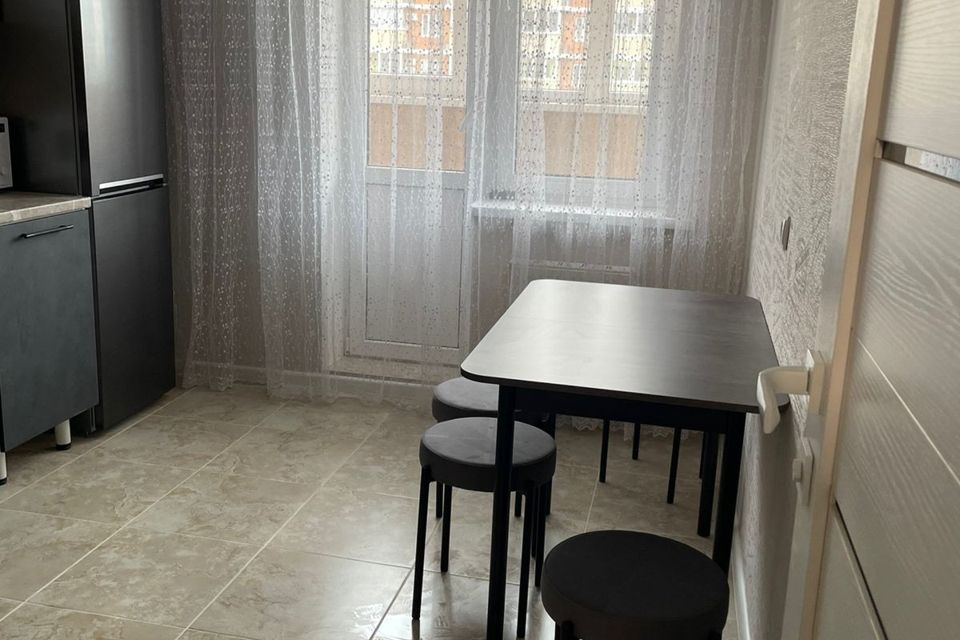 Сдаётся 1-комнатная квартира, 38 м²