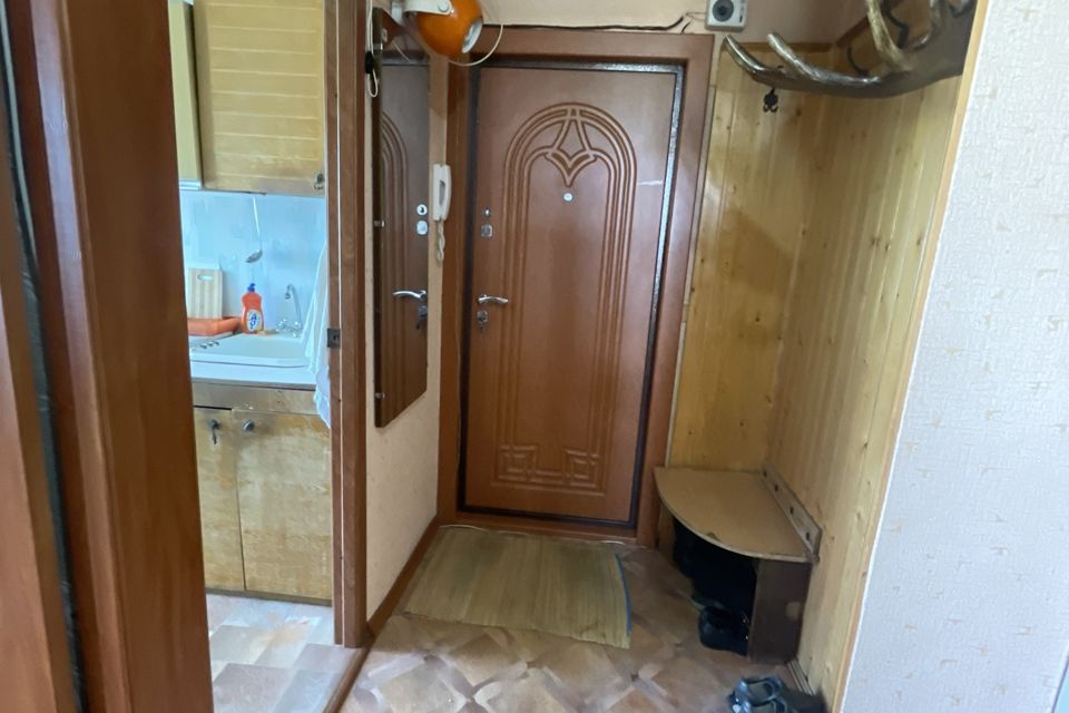 Продаётся 4-комнатная квартира, 57.2 м²