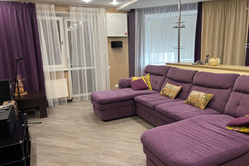 Продаётся 3-комнатная квартира, 106.3 м²