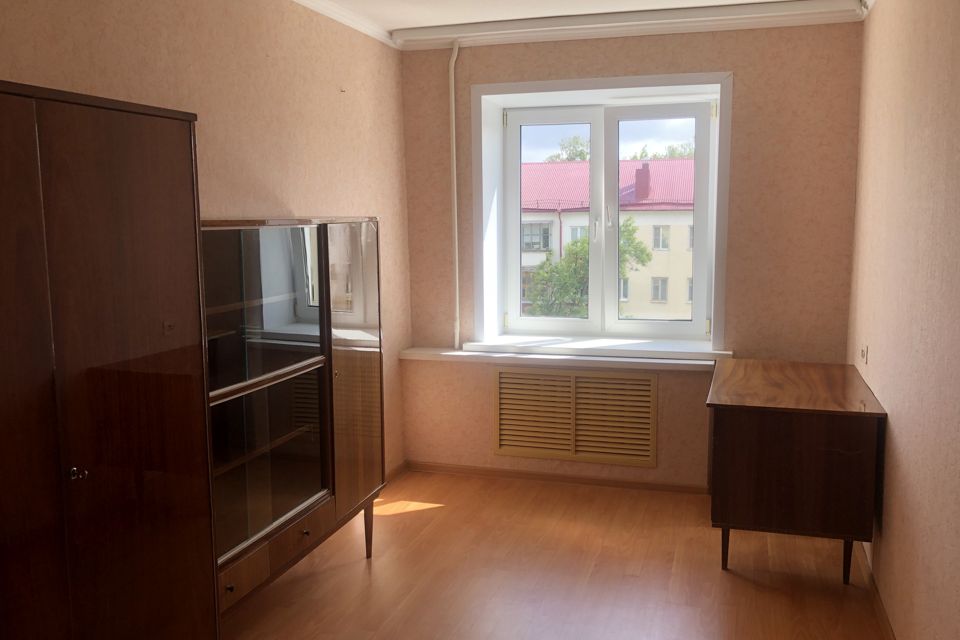 Продаётся 3-комнатная квартира, 57.3 м²