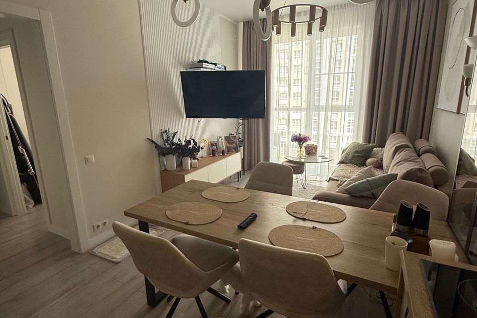 Продаётся 4-комнатная квартира, 76.7 м²