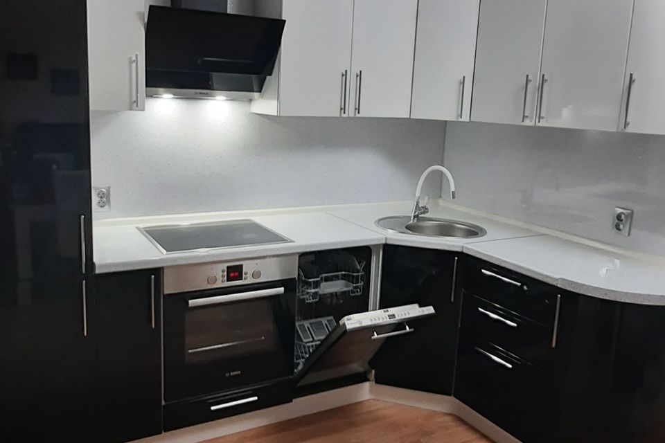 Продаётся 2-комнатная квартира, 56.8 м²