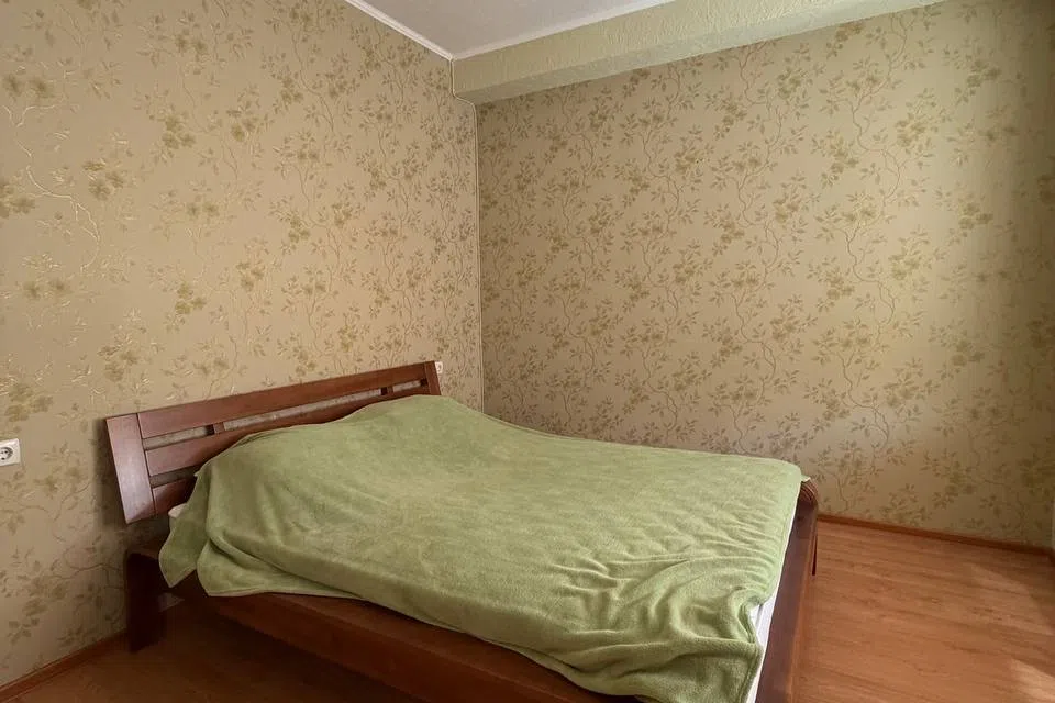 Продаётся 5-комнатная квартира, 320 м²