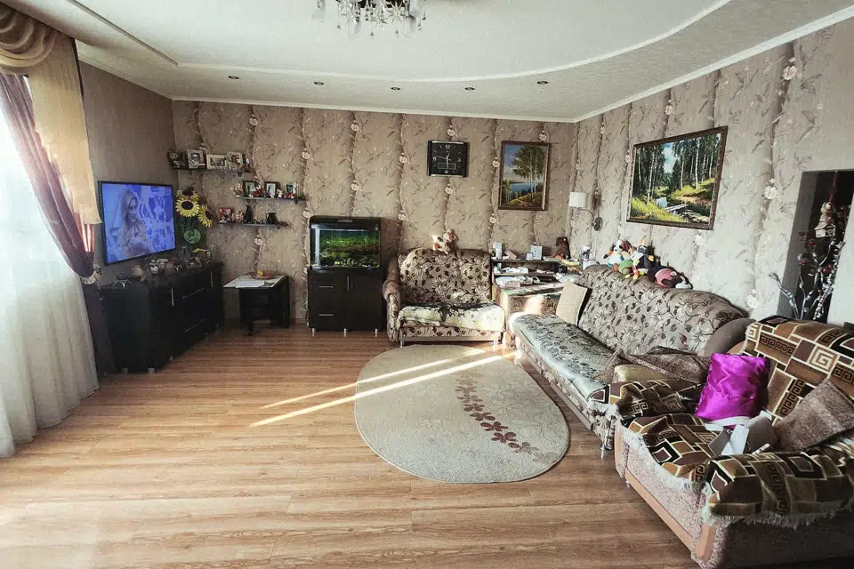 Продаётся 4-комнатная квартира, 72.2 м²