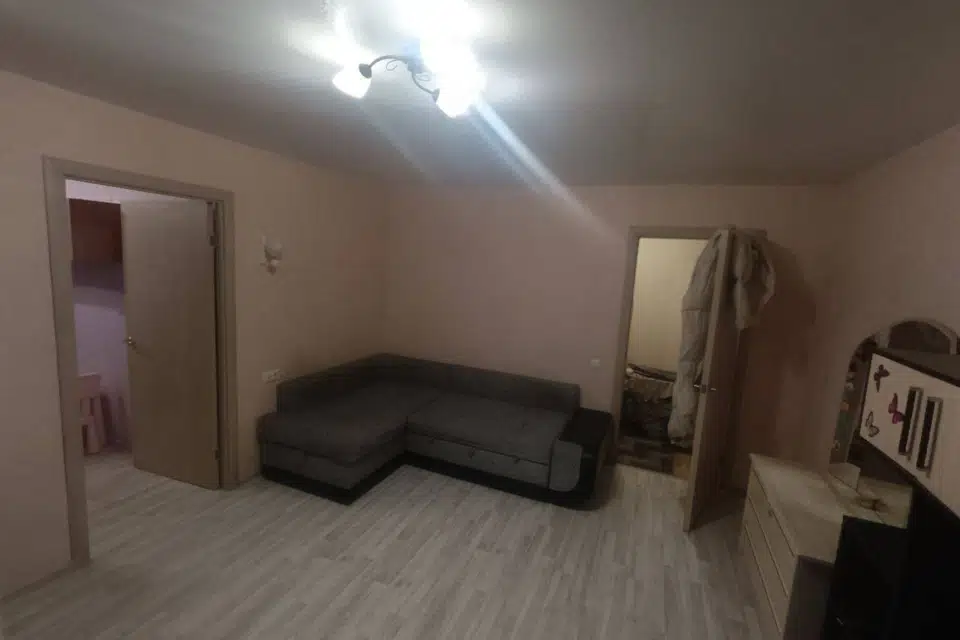 Продаётся 4-комнатная квартира, 63.9 м²