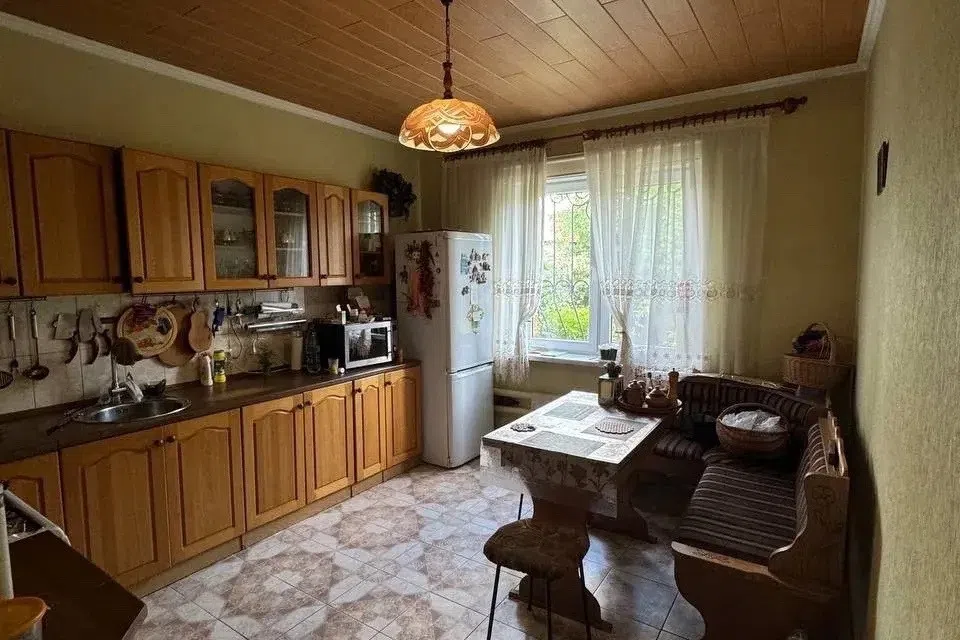 Продаётся 2-этажный дом, 146.5 м²