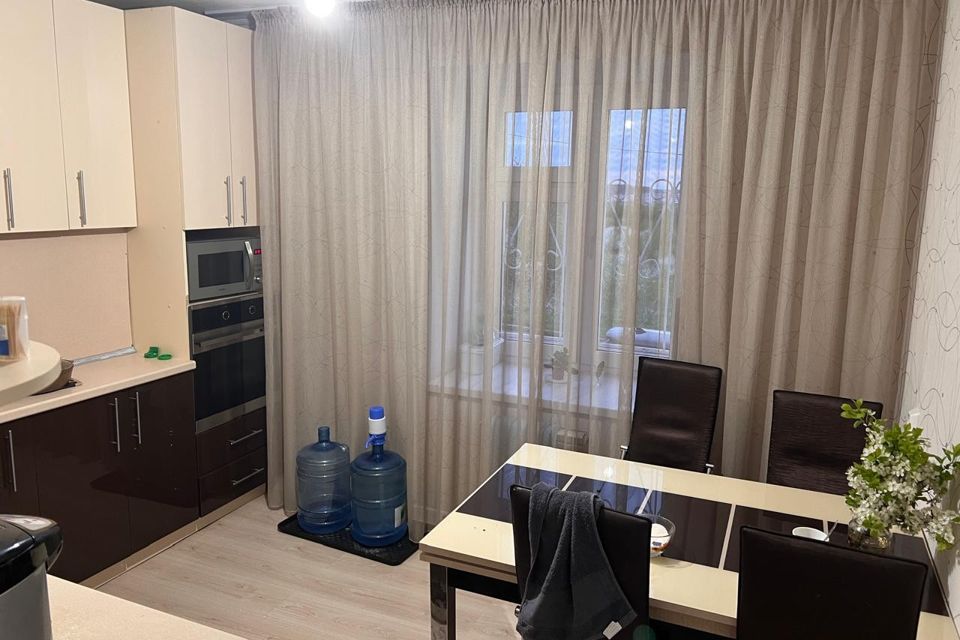 Продаётся 3-комнатная квартира, 73.7 м²