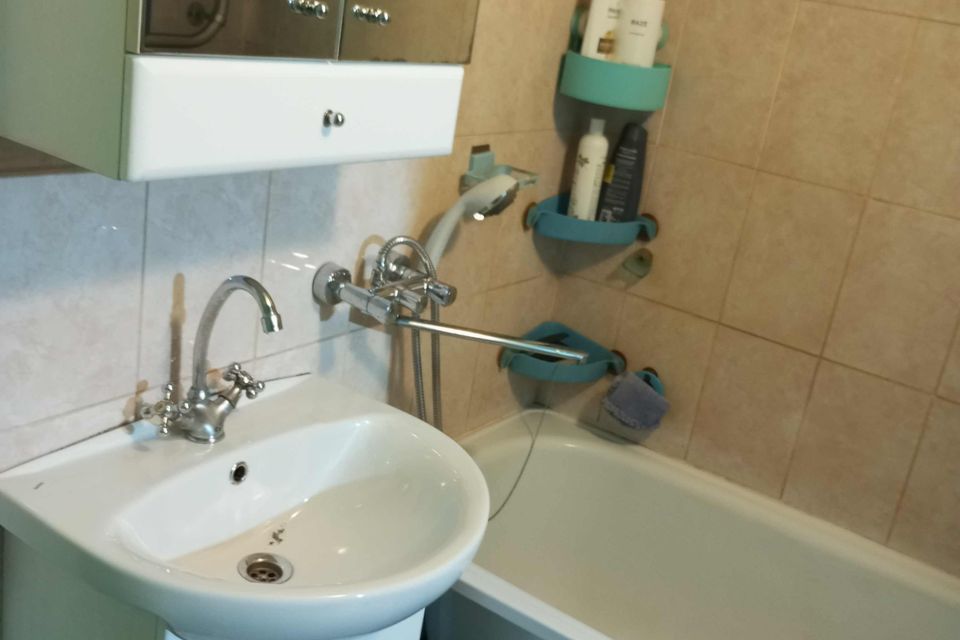 Продаётся 3-комнатная квартира, 52.8 м²