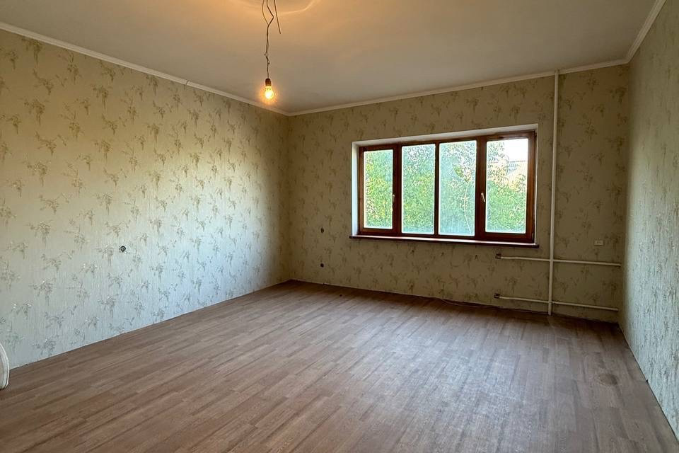 Продаётся 3-этажный дом, 360 м²