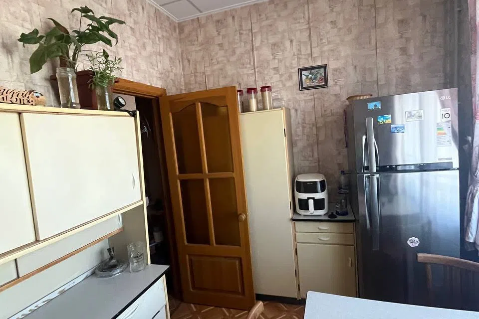 Продаётся 2-комнатная квартира, 60.8 м²