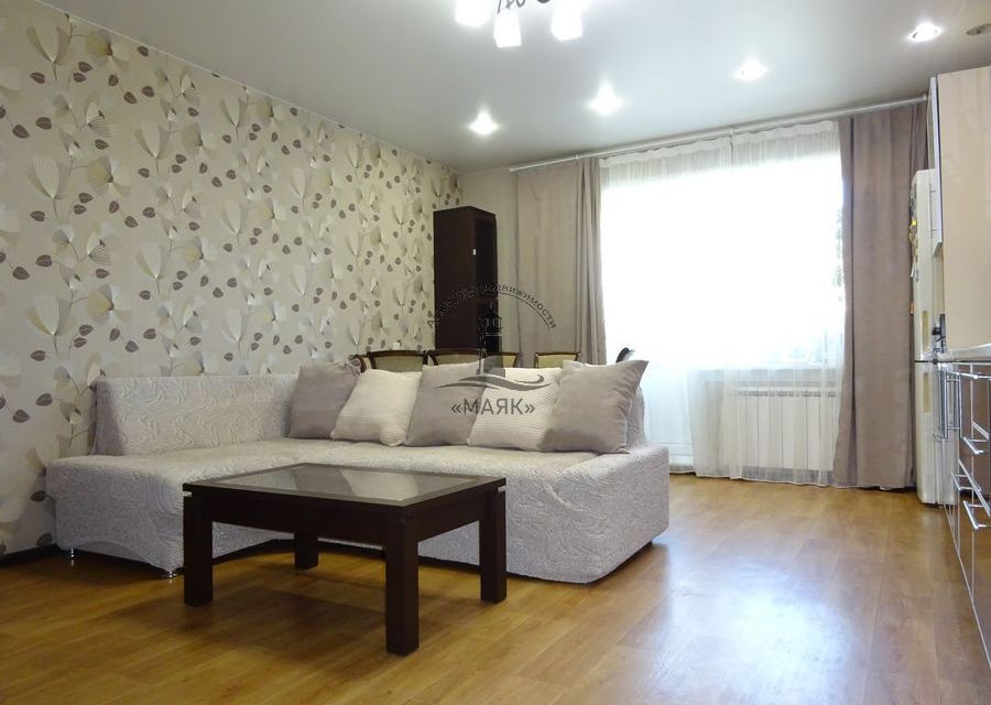Продаётся 3-комнатная квартира, 75.6 м²