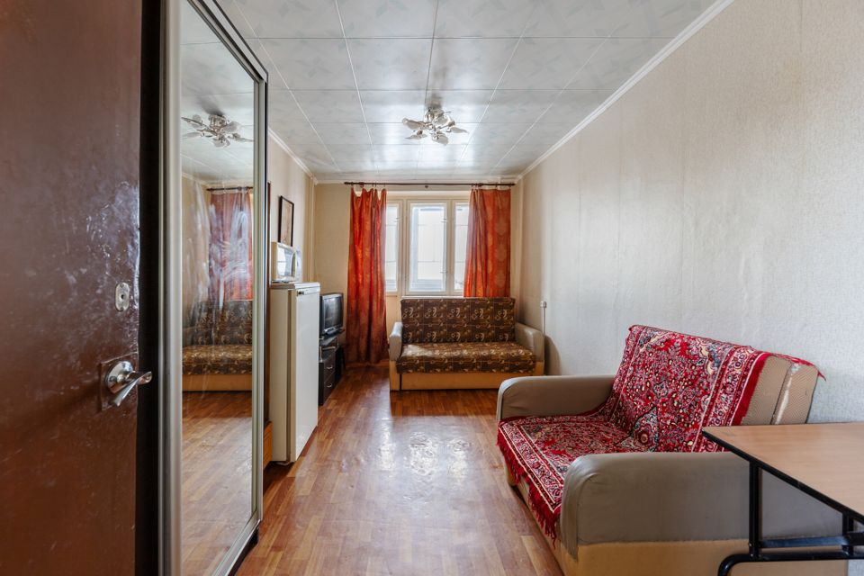 Продаётся комната в 5-комн. квартире, 12.4 м²