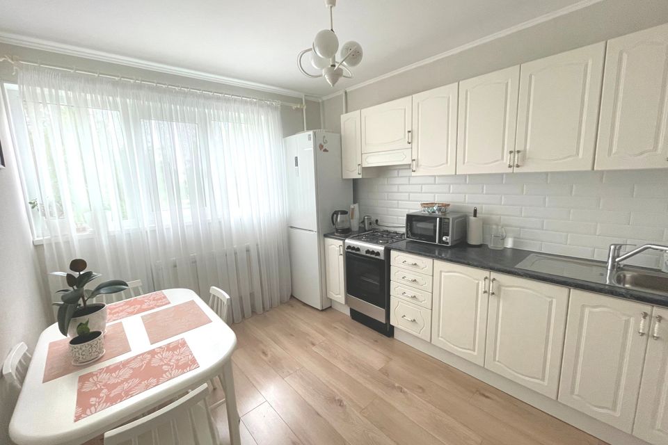 Продаётся 3-комнатная квартира, 64.3 м²
