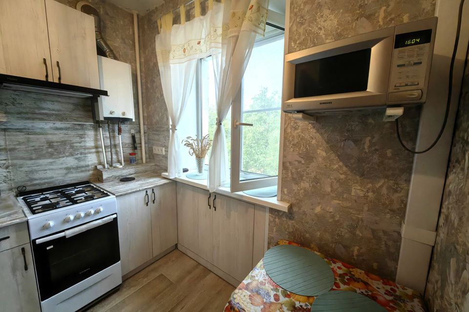 Продаётся 3-комнатная квартира, 57 м²