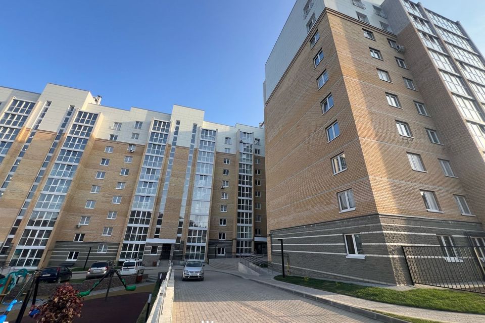 Продаётся 1-комнатная квартира, 54.1 м²