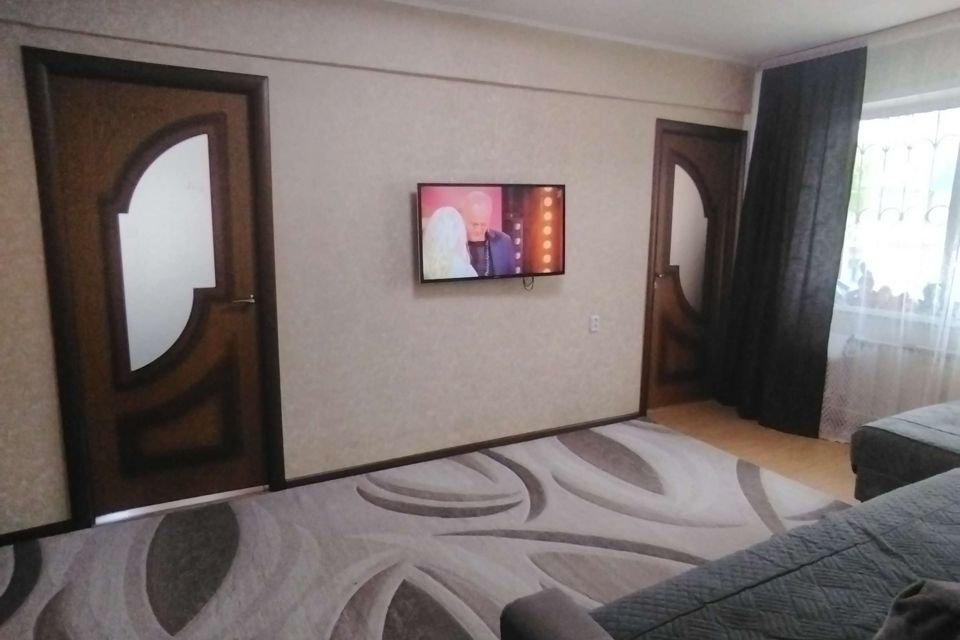 Продаётся 4-комнатная квартира, 59.8 м²