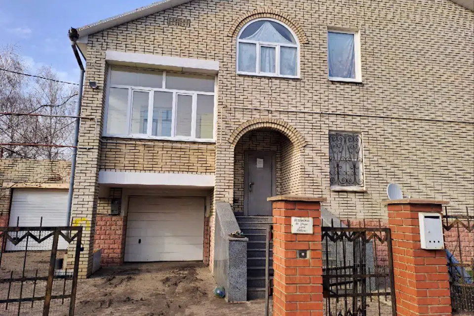 Продаётся 2-этажный дом, 290 м²