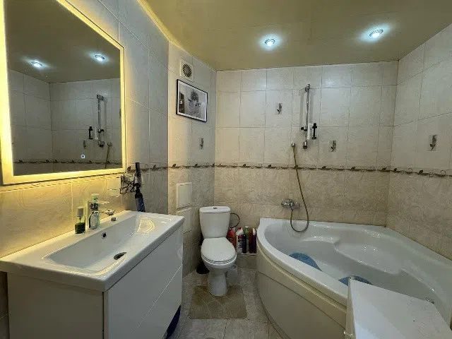 Продаётся 3-комнатная квартира, 63 м²