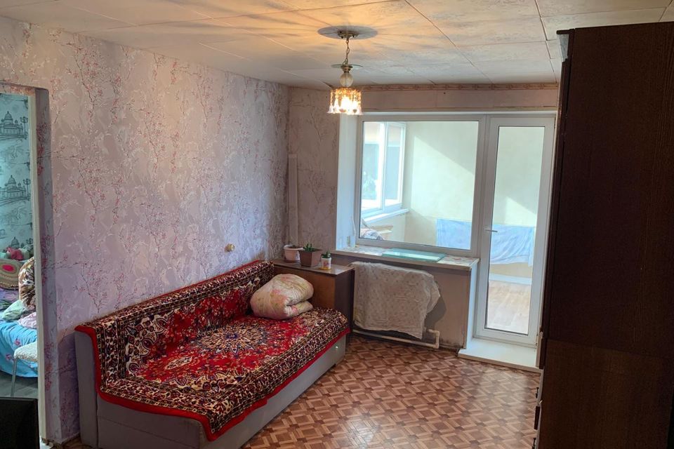Продаётся 3-комнатная квартира, 50.6 м²