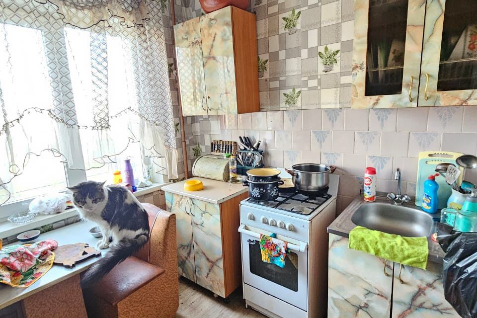 Продаётся 4-комнатная квартира, 59 м²