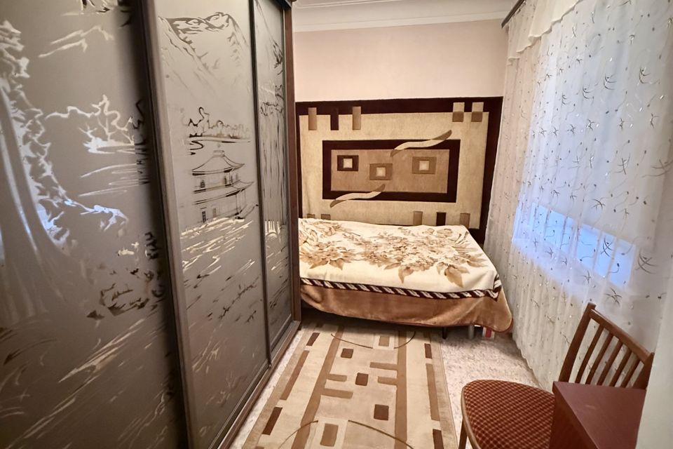 Продаётся 4-комнатная квартира, 55.5 м²