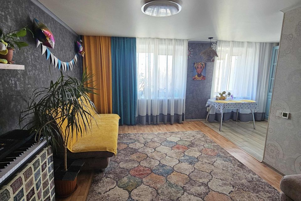 Продаётся 4-комнатная квартира, 71.2 м²