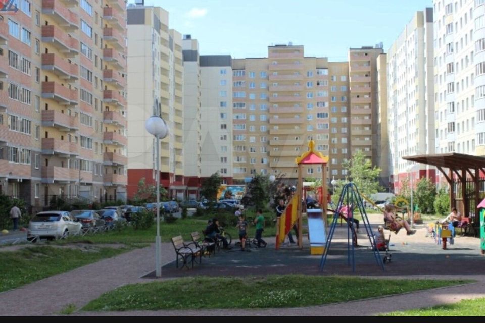 Продаётся 2-комнатная квартира, 67.2 м²