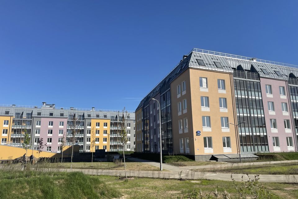 Продаётся 3-комнатная квартира, 105.3 м²