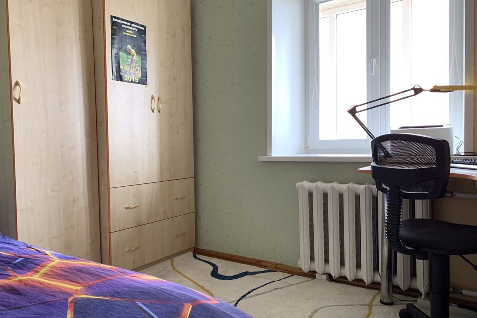 Продаётся 4-комнатная квартира, 76.2 м²