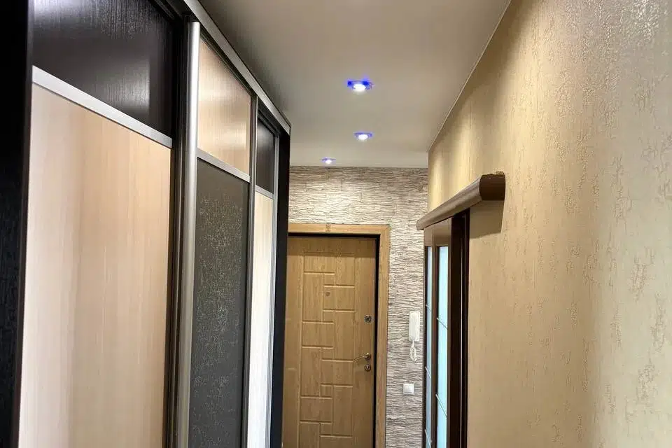 Продаётся 3-комнатная квартира, 62.3 м²