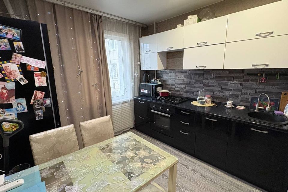 Продаётся 3-комнатная квартира, 62.2 м²