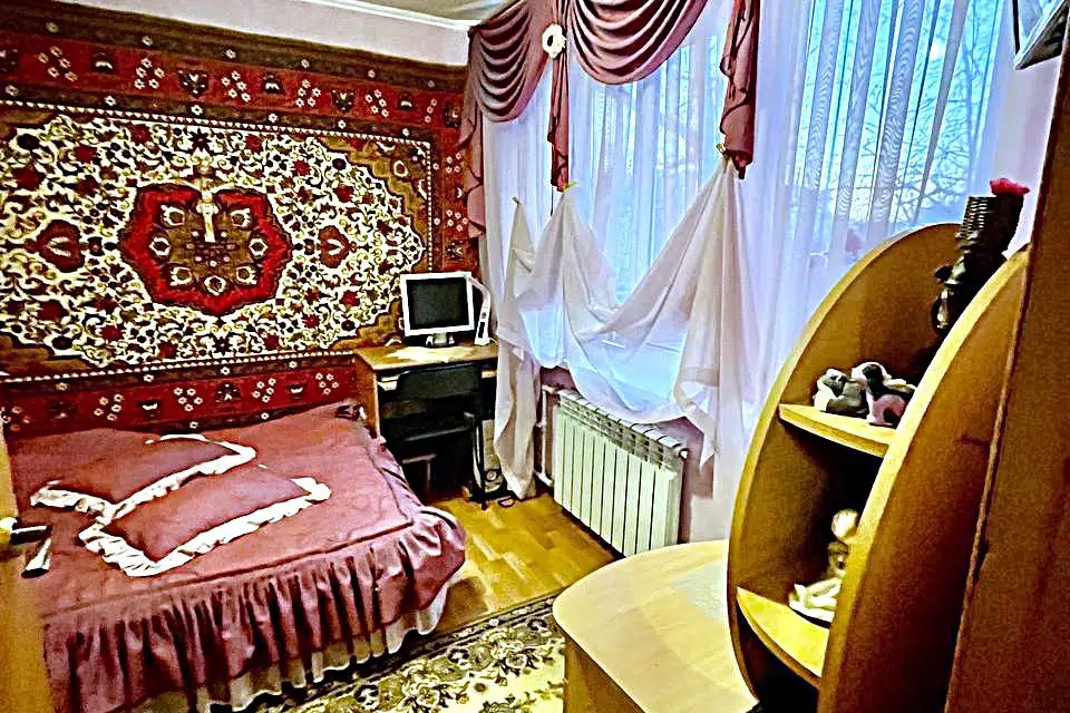 Продаётся 3-комнатная квартира, 48 м²