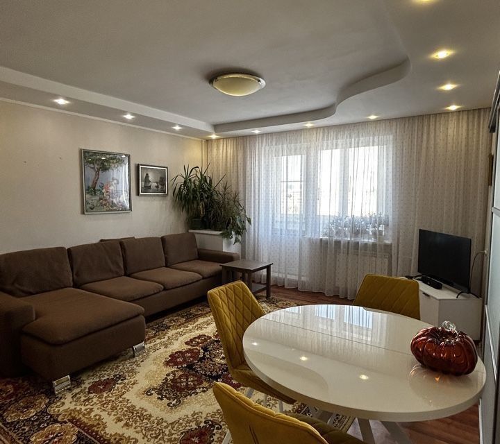 Продаётся 4-комнатная квартира, 83 м²