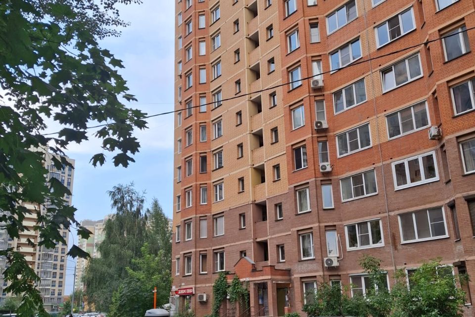 Продаётся 1-комнатная квартира, 42 м²