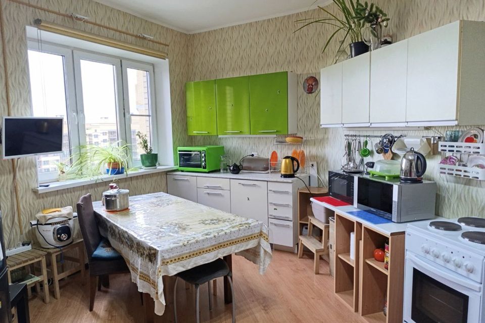 Продаётся 3-комнатная квартира, 100 м²