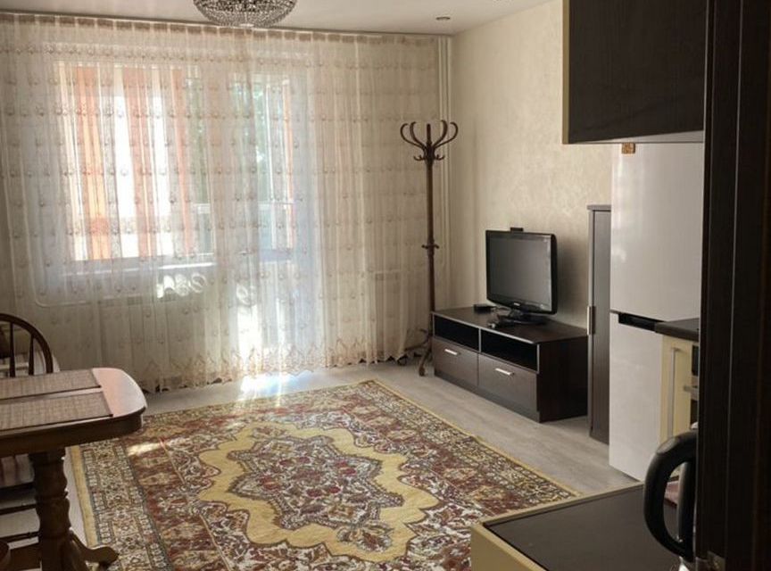 Сдаётся 2-комнатная квартира, 50 м²