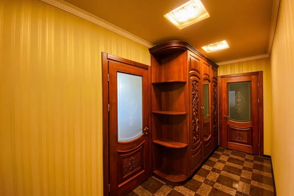 Продаётся 2-комнатная квартира, 57 м²