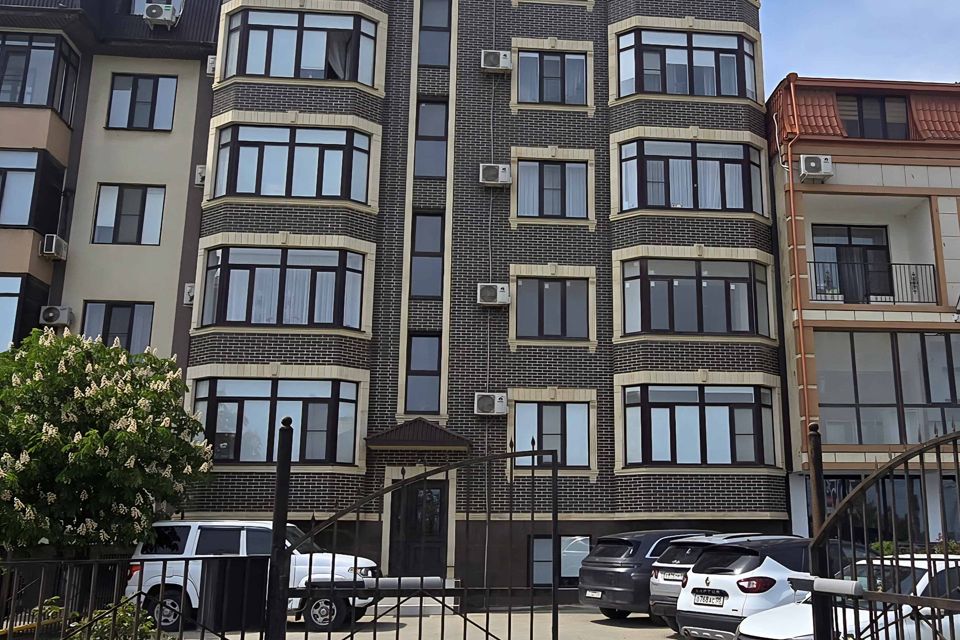 Продаётся 1-комнатная квартира, 55.5 м²