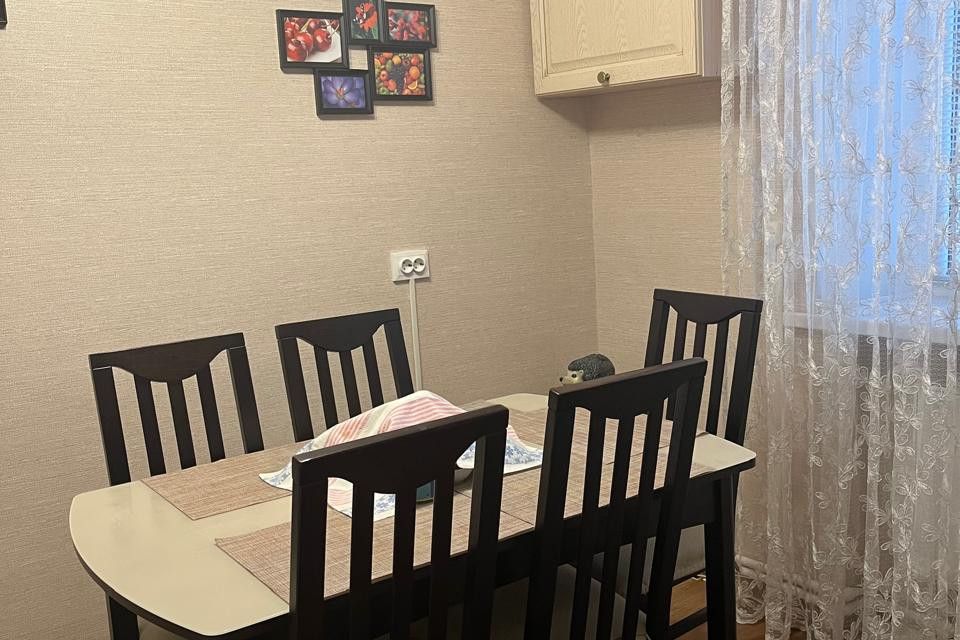 Продаётся 3-комнатная квартира, 77.9 м²
