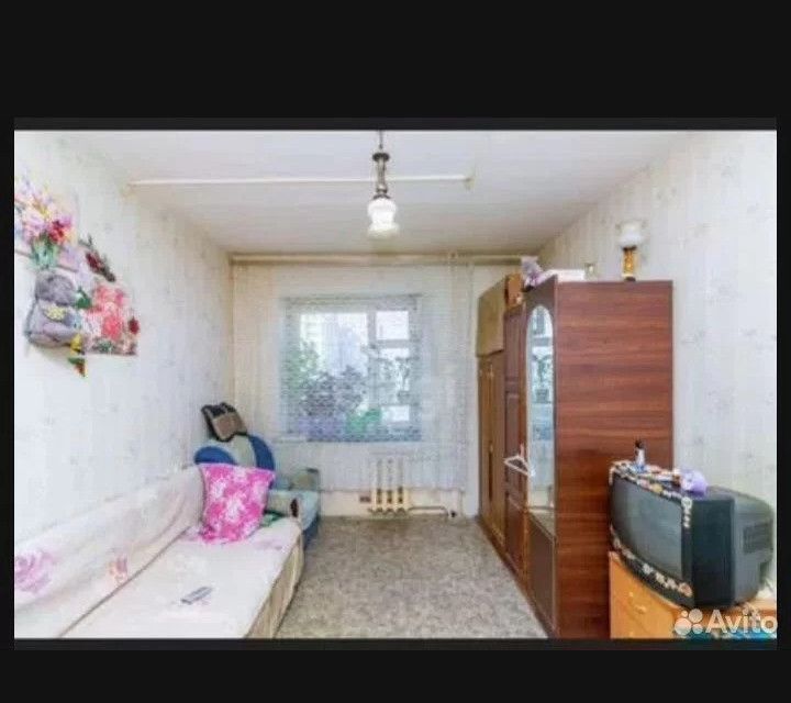 Продаётся комната в 4-комн. квартире, 14 м²