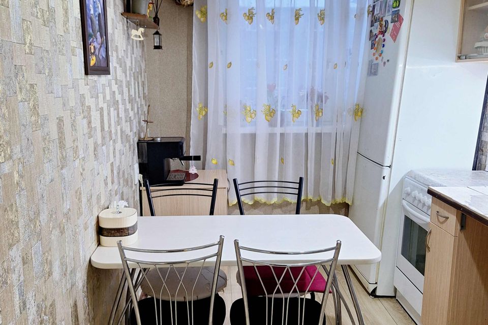 Продаётся 3-комнатная квартира, 57.3 м²