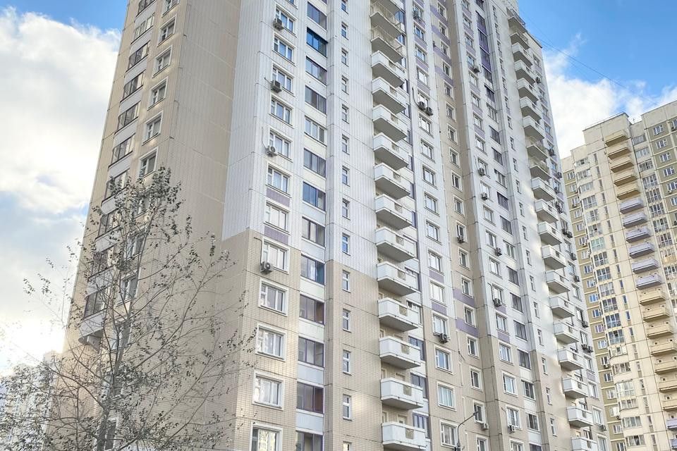 Продаётся 4-комнатная квартира, 105.6 м²