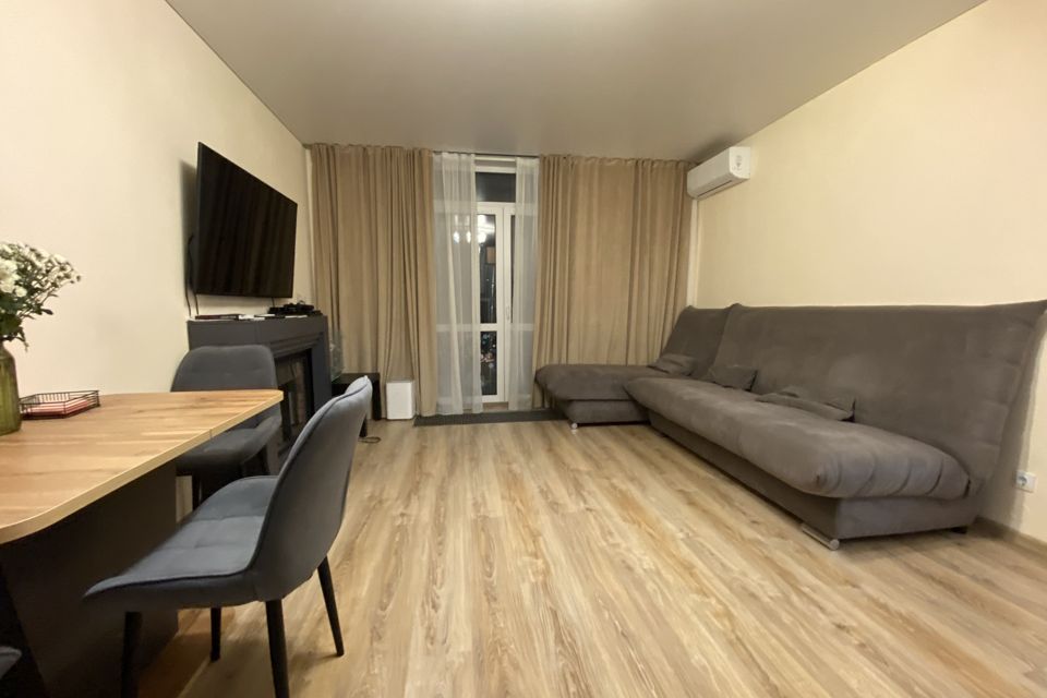 Продаётся 2-комнатная квартира, 65.7 м²