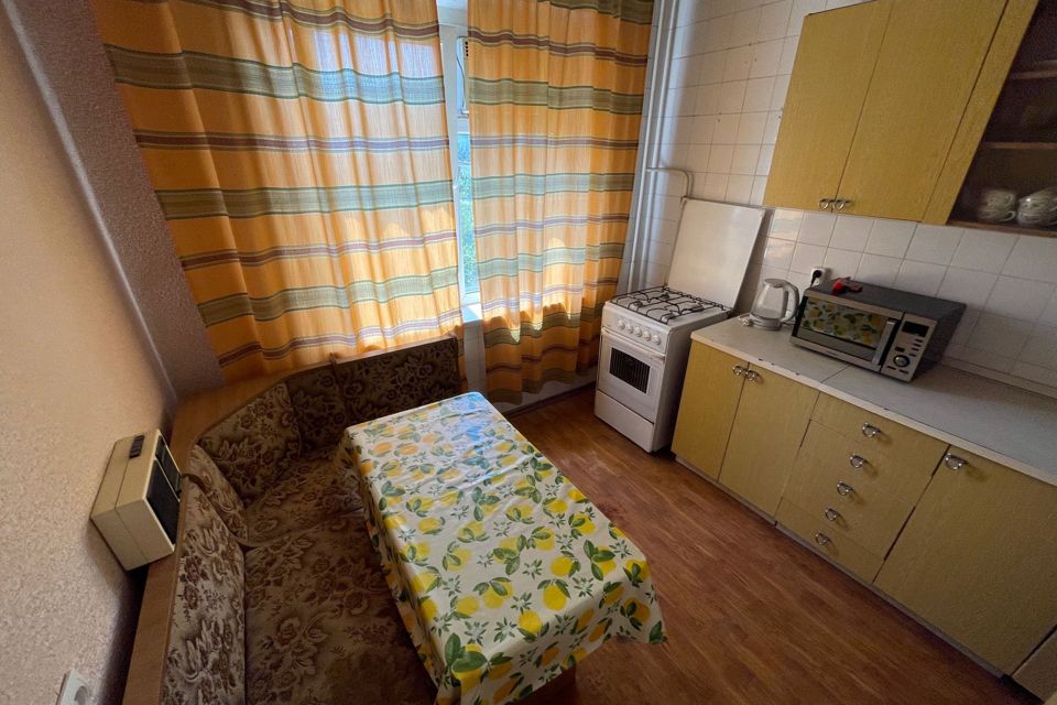 Сдаётся 2-комнатная квартира, 50 м²